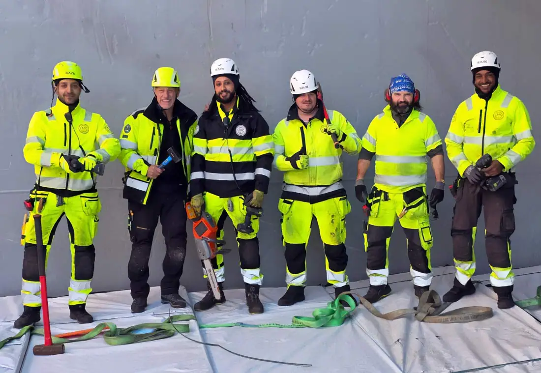 LMC lashes and secures cargo on sea and land transports